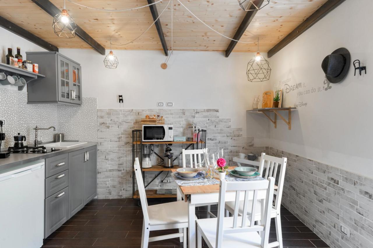 Casa Rebecca Apartment Brindisi Luaran gambar